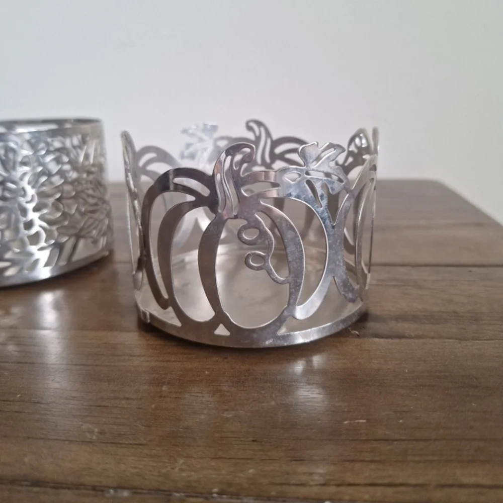 Set of 2 Decorative Metal Candle Holders – Floral & Pumpkin Design